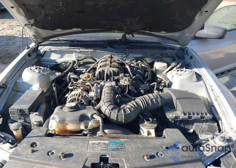 2005 Ford Mustang V6 Deluxe/V6 Premium из США, поврежденный, VIN 1ZVFT80N455254538